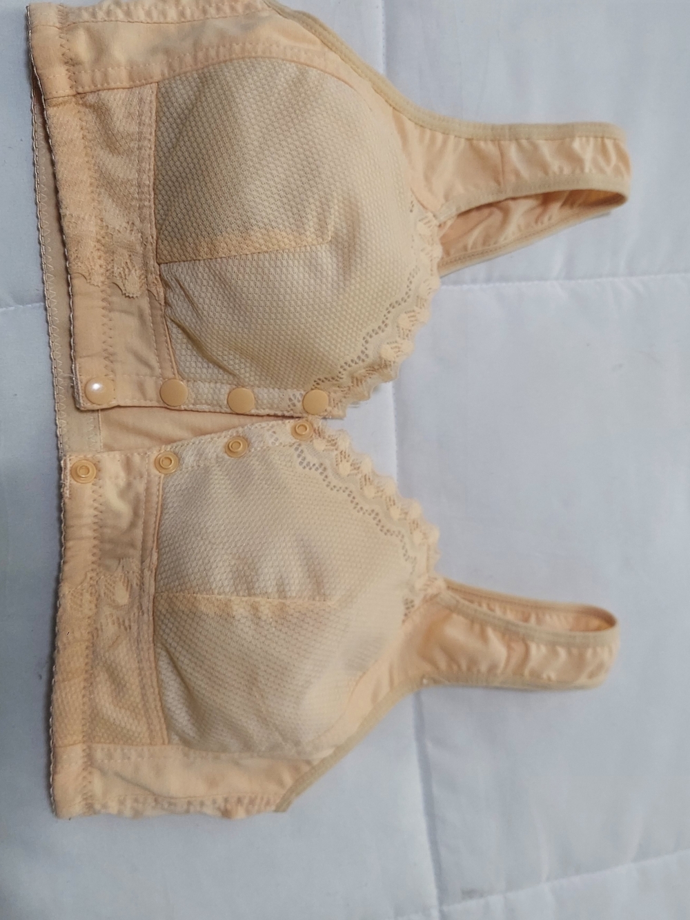 Peach Sleeveless Front-Closure Bra